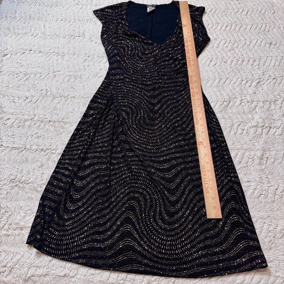 Black & Gold Glitter Wavy Pattern V-Neck A-Line Cocktail Midi Dress Y2K grail - Picture 3 of 6